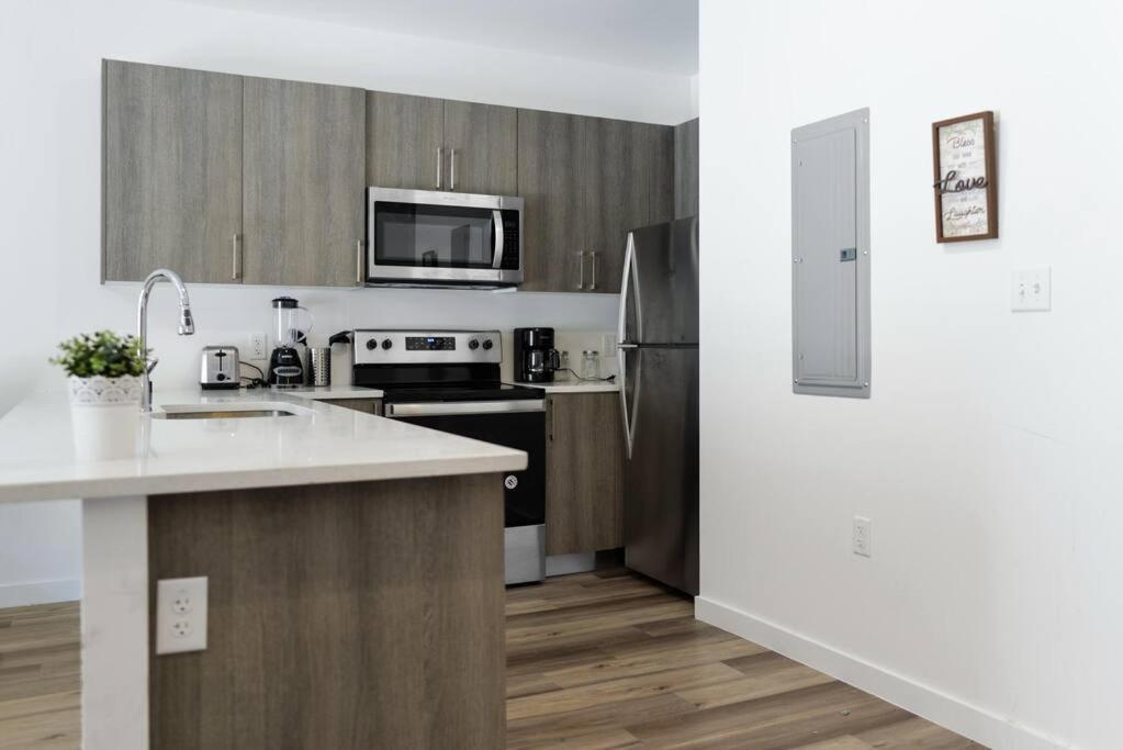 Awesome 3Br Townhouse 15Minutes From The Beach Miami Luaran gambar